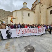 Más de 1.300 senderistas recorren este fin de semana la Senda del Poeta Miguel Hernández Más de 1.300 senderistas recorren este fin de semana la Senda del Poeta Miguel Hernández