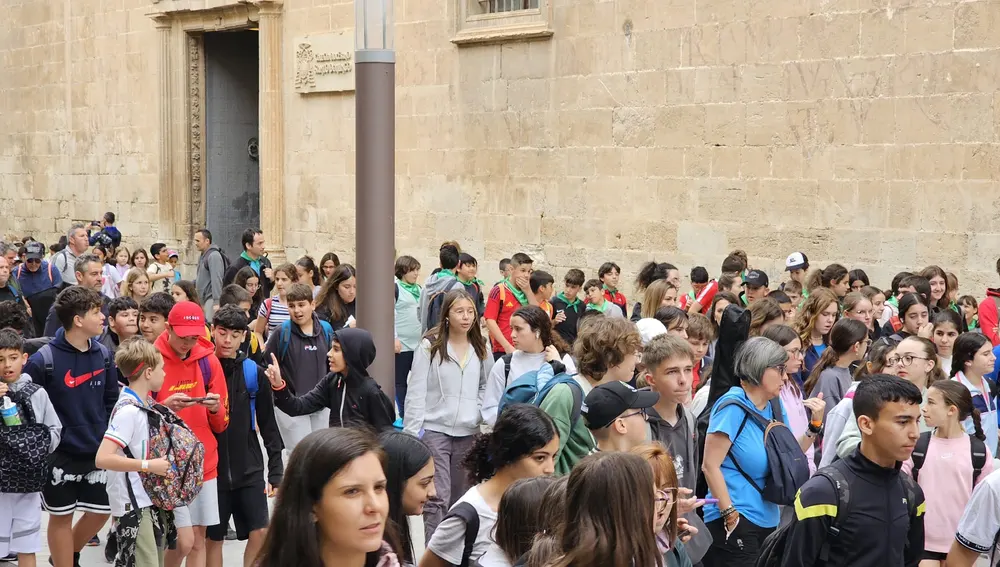 Más de 1.300 senderistas recorren este fin de semana la Senda del Poeta Miguel Hernández