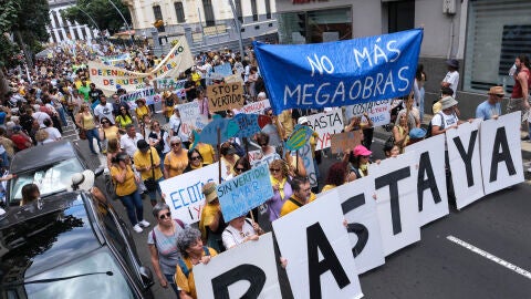 Manifestaciones en toda Canarias exigiendo el fin del modelo turístico de masas | 1