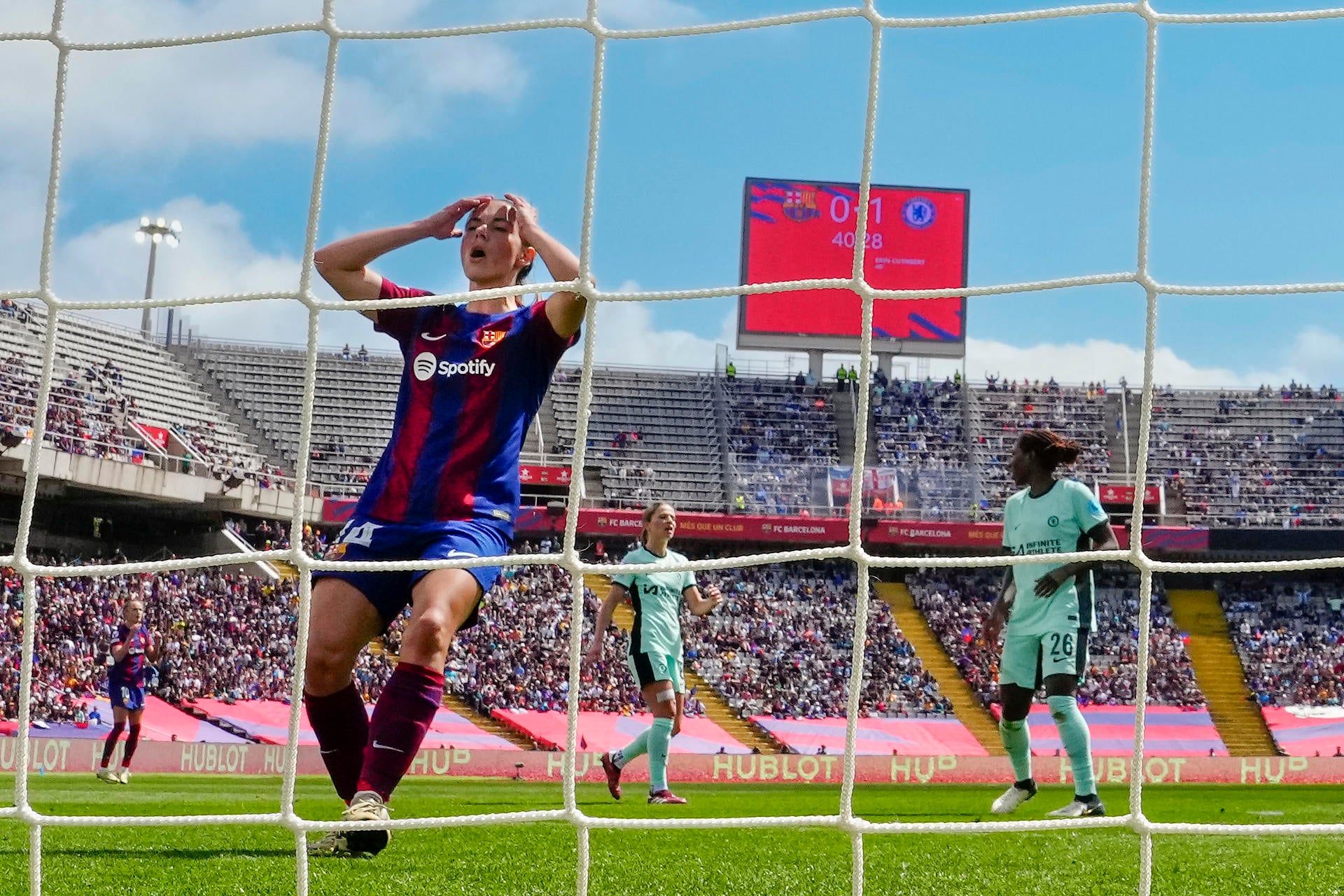 El Barça cae ante el Chelsea y se complica su pase a la final de Champions El Barça cae ante el Chelsea y se complica su pase a la final de Champions