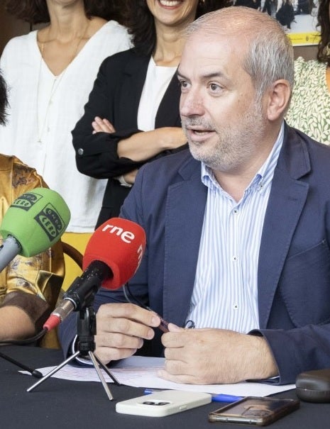 Gonzalo Castro da cuenta de las negociaciones con el Deportivo y el Leyma Basquet Coruña Gonzalo Castro da cuenta de las negociaciones con el Deportivo y el Leyma Basquet Coruña