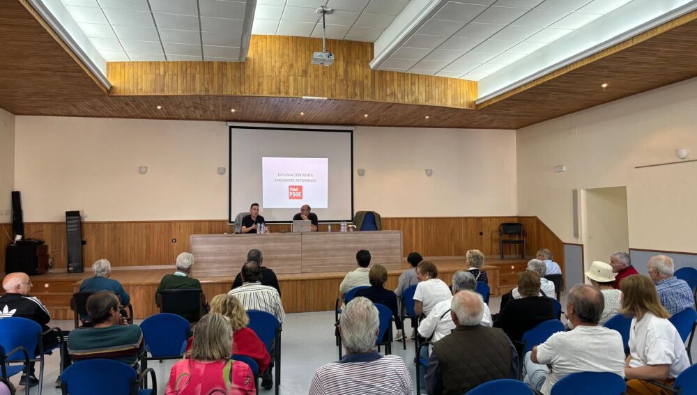 Socialistas piden que Rueda explique a asistencia sanitaria a emigrantes