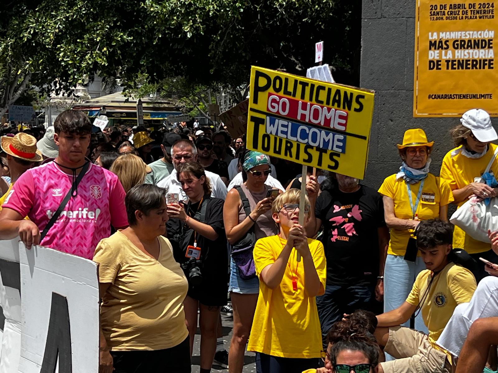 Debate en el Reino Unido tras las protestas del 20A: ¿Son bienvenidos los turistas en Canarias? Debate en el Reino Unido tras las protestas del 20A: ¿Son bienvenidos los turistas en Canarias?