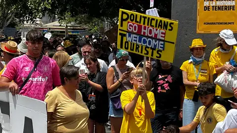 Manifestación 20A contra el modelo turístico en Canarias Manifestación 20A contra el modelo turístico en Canarias