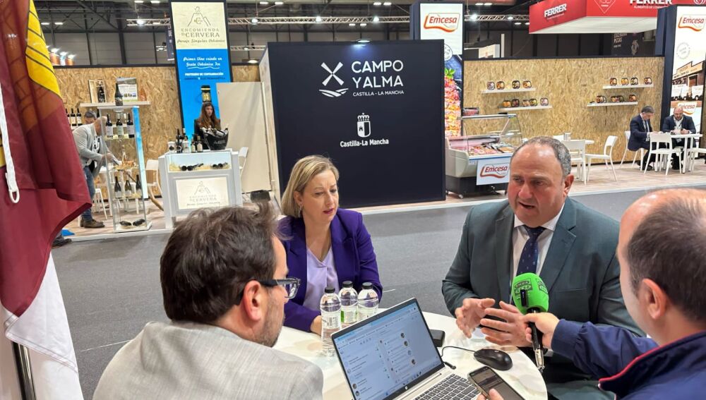 Julián Martínez Lizán durante la entrevista en Onda Cero