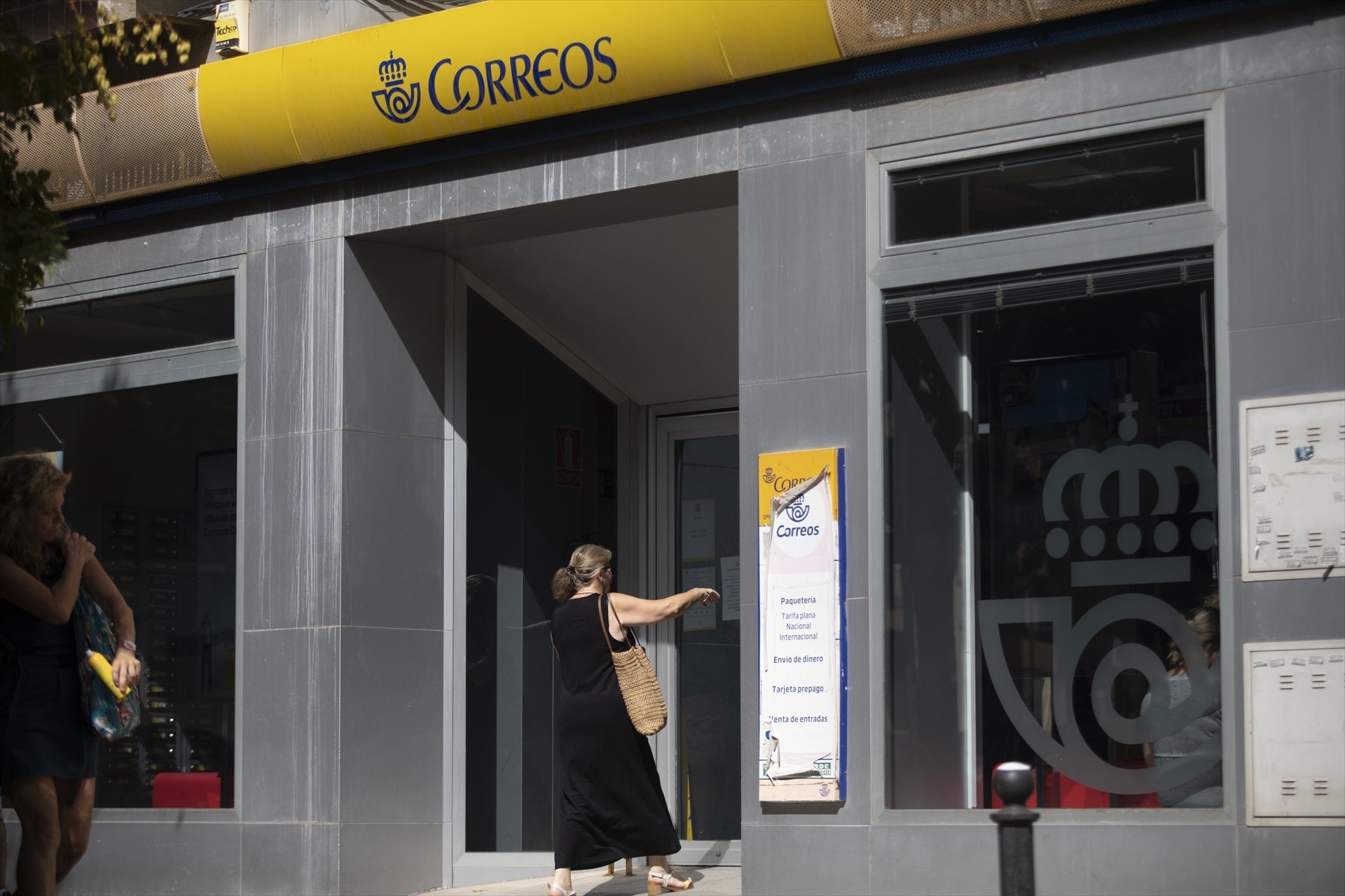 Correos ofrece un nuevo servicio de consigna en Albacete Correos ofrece un nuevo servicio de consigna en Albacete
