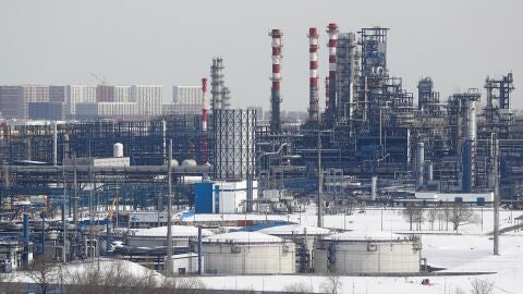 Fotograf&iacute;a de archivo de una refiner&iacute;a de petr&oacute;leo Rusia.