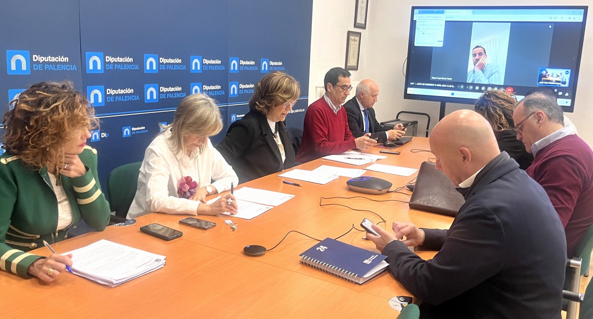La Diputación destina 27.300€ mediante convenios con Cocemfe y AFA Palencia para mantener labor que realizan en la provincia La Diputación destina 27.300€ mediante convenios con Cocemfe y AFA Palencia para mantener labor que realizan en la provincia