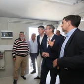 Toni Pérez y MArcos Zaragoza visitan la instalación fotovoltaica del bombeo de La Vila Joiosa Toni Pérez y MArcos Zaragoza visitan la instalación fotovoltaica del bombeo de La Vila Joiosa