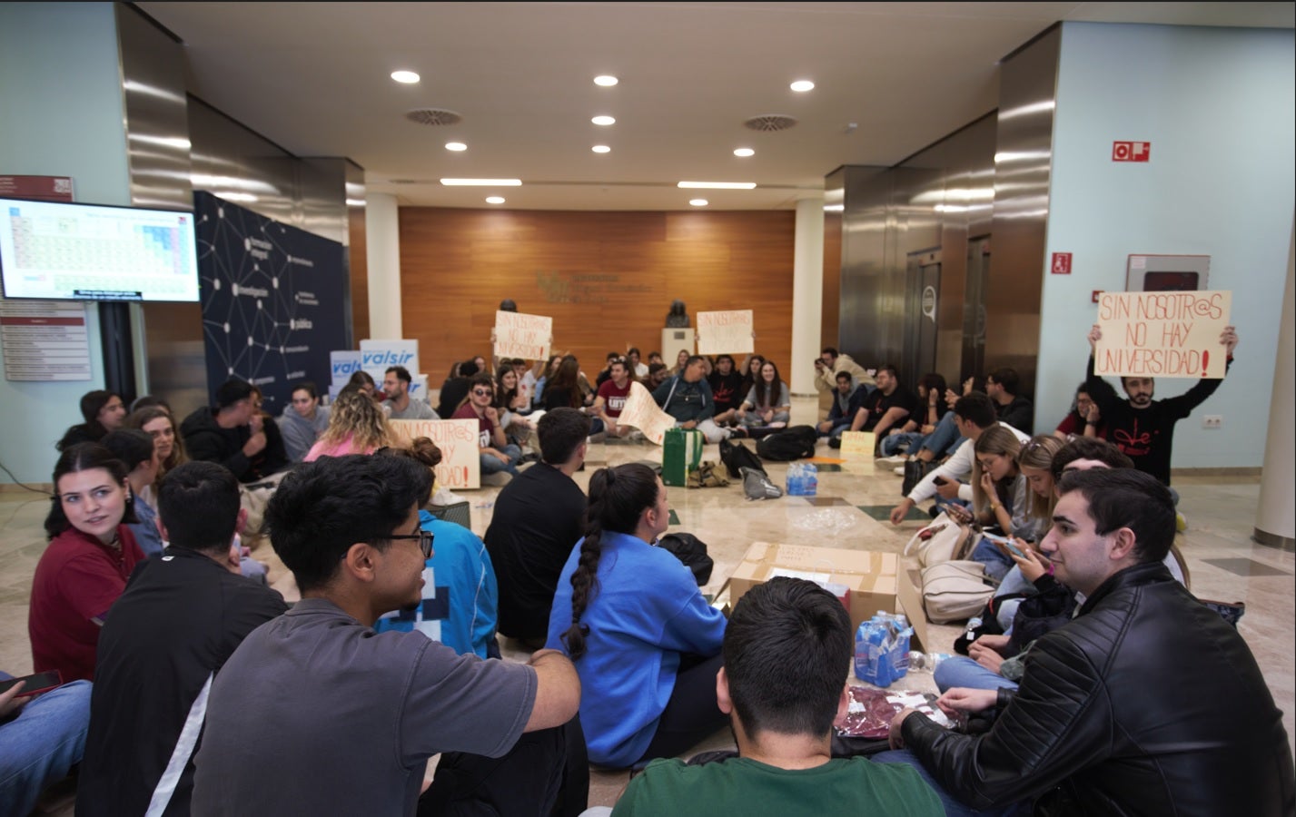 Curso 2024-2025 en la UMH de Elche: sin exámenes en septiembre, que pasan a julio Curso 2024-2025 en la UMH de Elche: sin exámenes en septiembre, que pasan a julio