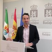 Ricardo Cabezas pide al alcalde de Badajoz un presupuesto que "no tensione la vida municipal"