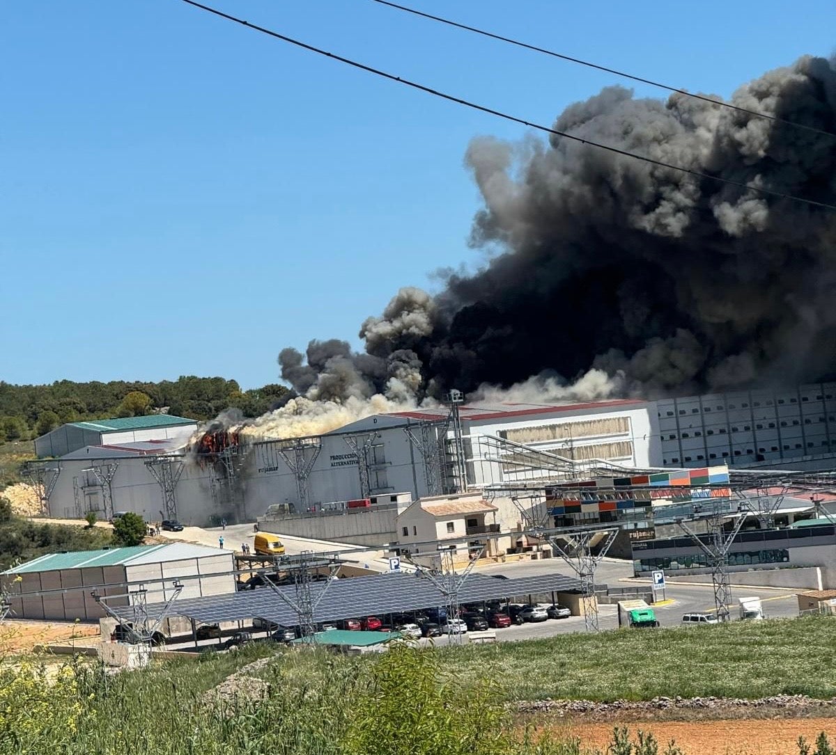 Mueren casi 600.000 gallinas en el incendio de Rujamar en Cuenca Mueren casi 600.000 gallinas en el incendio de Rujamar en Cuenca
