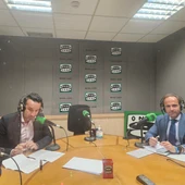 Ricardo Cabezas y Juan Parejo en los estudios de Onda Cero Ricardo Cabezas y Juan Parejo en los estudios de Onda Cero