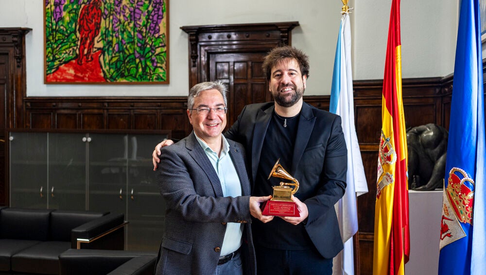 Recepción de Luis Menor a Minimalia