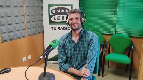 Javier LLorente, entrenador del club de baloncesto Peixefresco Marín