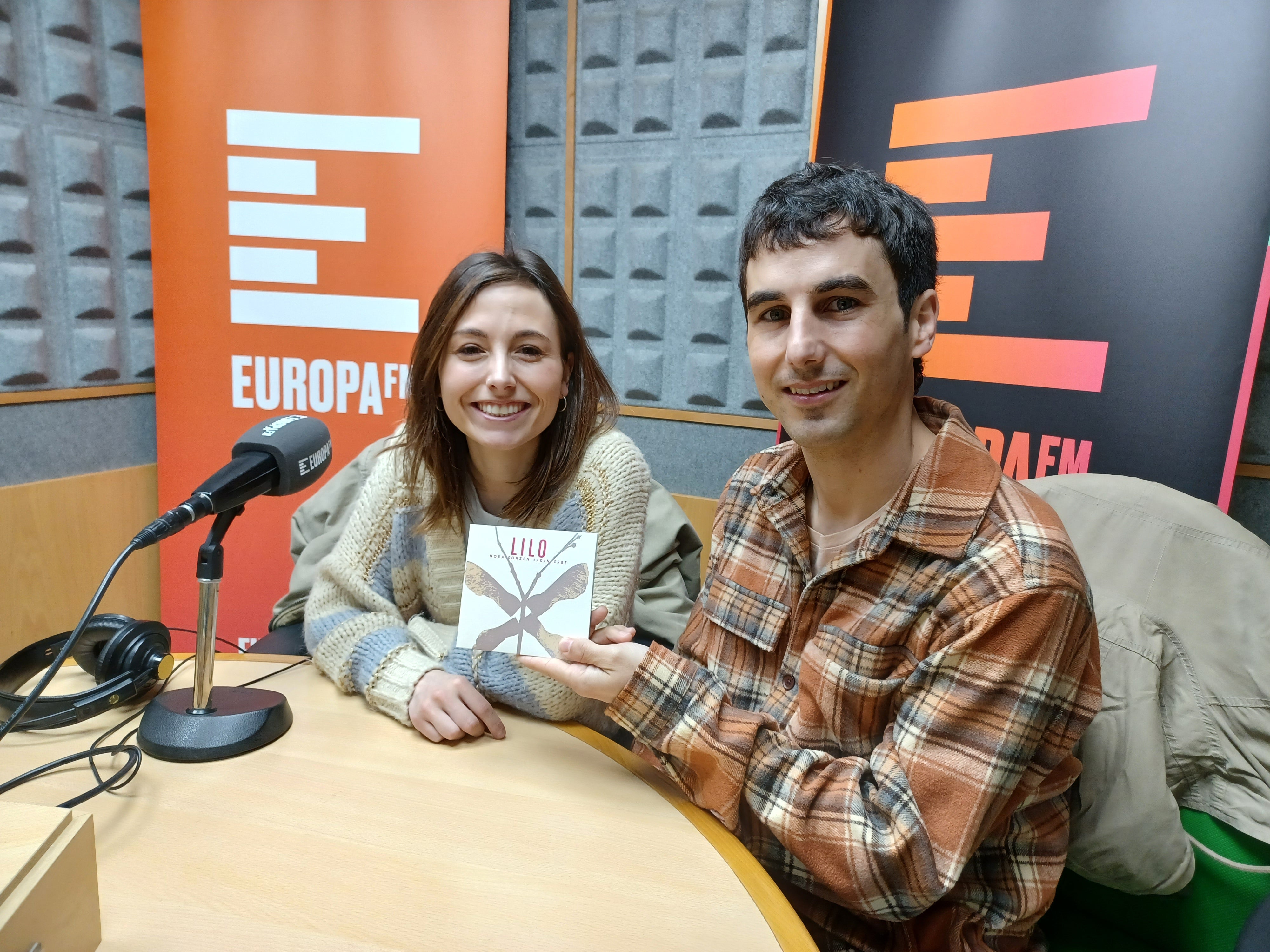 'Nora goazen jakin gabe' es el primer disco de Lilo 'Nora goazen jakin gabe' es el primer disco de Lilo