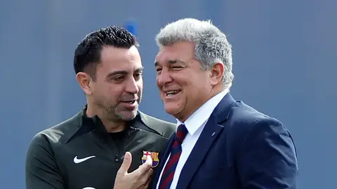 Xavi y el Barcelona valoran la continuidad del técnico Xavi y el Barcelona valoran la continuidad del técnico