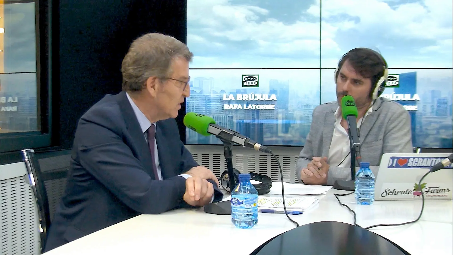 VÍDEO completo de la entrevista de Rafa Latorre a Feijóo en 'La brújula' tras la carta de Pedro Sánchez VÍDEO completo de la entrevista de Rafa Latorre a Feijóo en 'La brújula' tras la carta de Pedro Sánchez