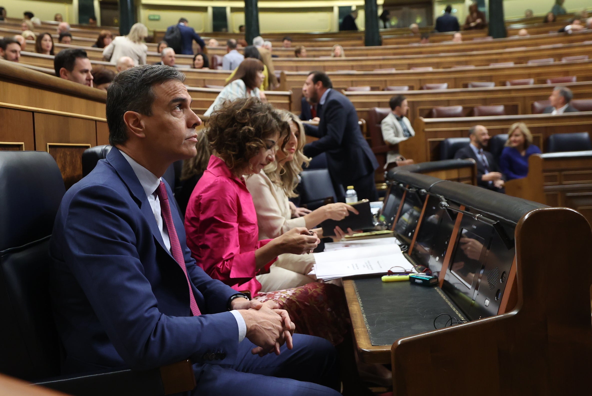 Todos los detalles de la carta con la que Pedro Sánchez ha anunciado su posible renuncia Todos los detalles de la carta con la que Pedro Sánchez ha anunciado su posible renuncia