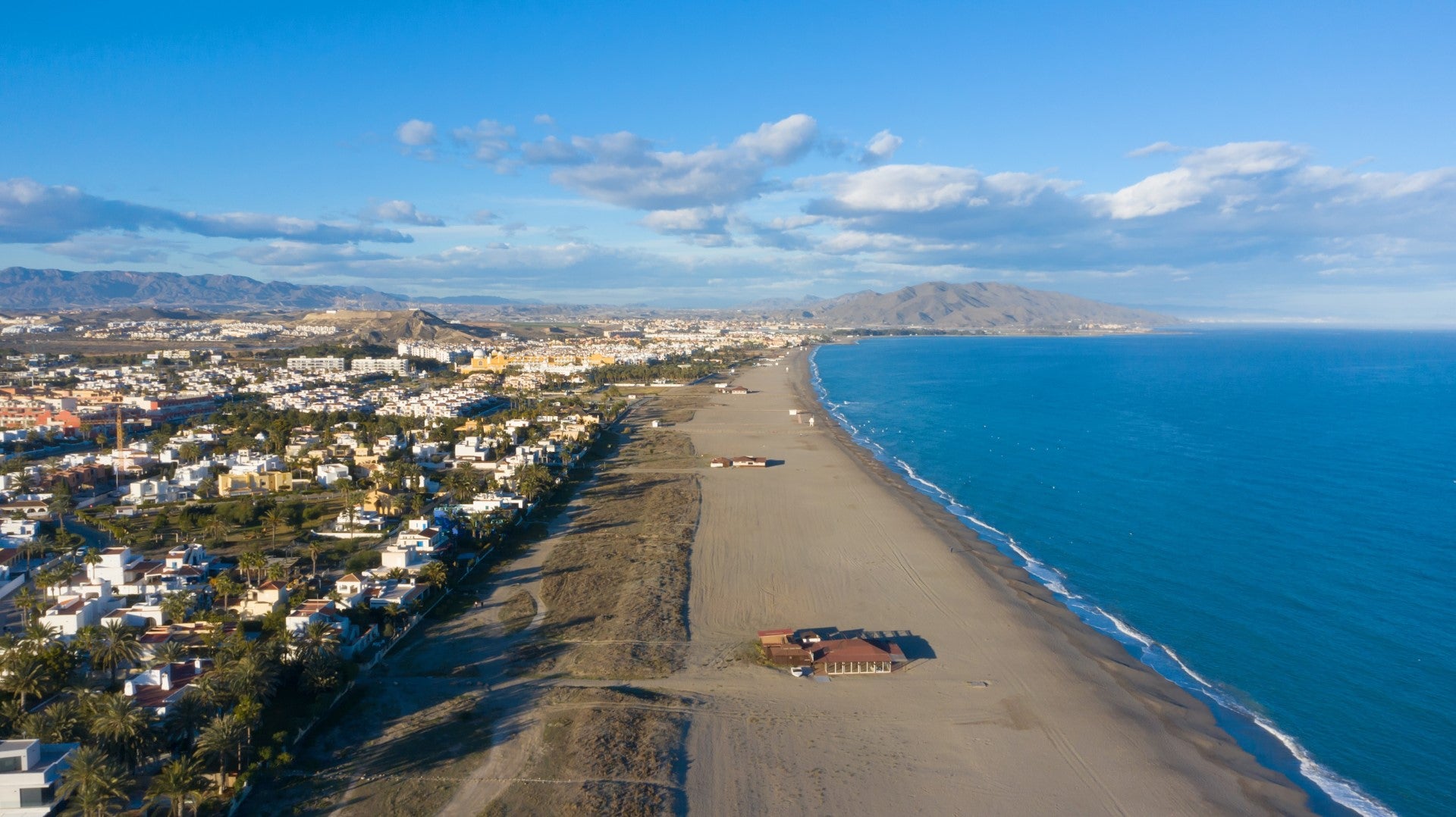 Vera aspira a ser declarada tercer "Municipio Turístico de Andalucía" en Almería Vera aspira a ser declarada tercer "Municipio Turístico de Andalucía" en Almería