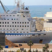 El barco detenido por Capitanía Marítima en el puerto de Alicante