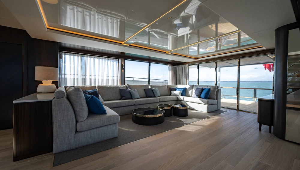 El interior del yate Ocean 182 de Sunseeker