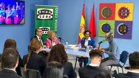 El Colegio Internacional Santo Tomás de Aquino vuelve a abrir sus puertas a Más de uno Alcalá MªJesús Casado y Luis Fernando Martín, presidenta y director del Colegio Internacional Santo Tomás de Aquino en Más de uno Alcalá