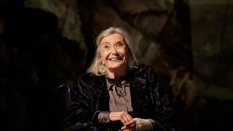 Nuria Espert, en 'La isla del Aire' Nuria Espert, en 'La isla del Aire'