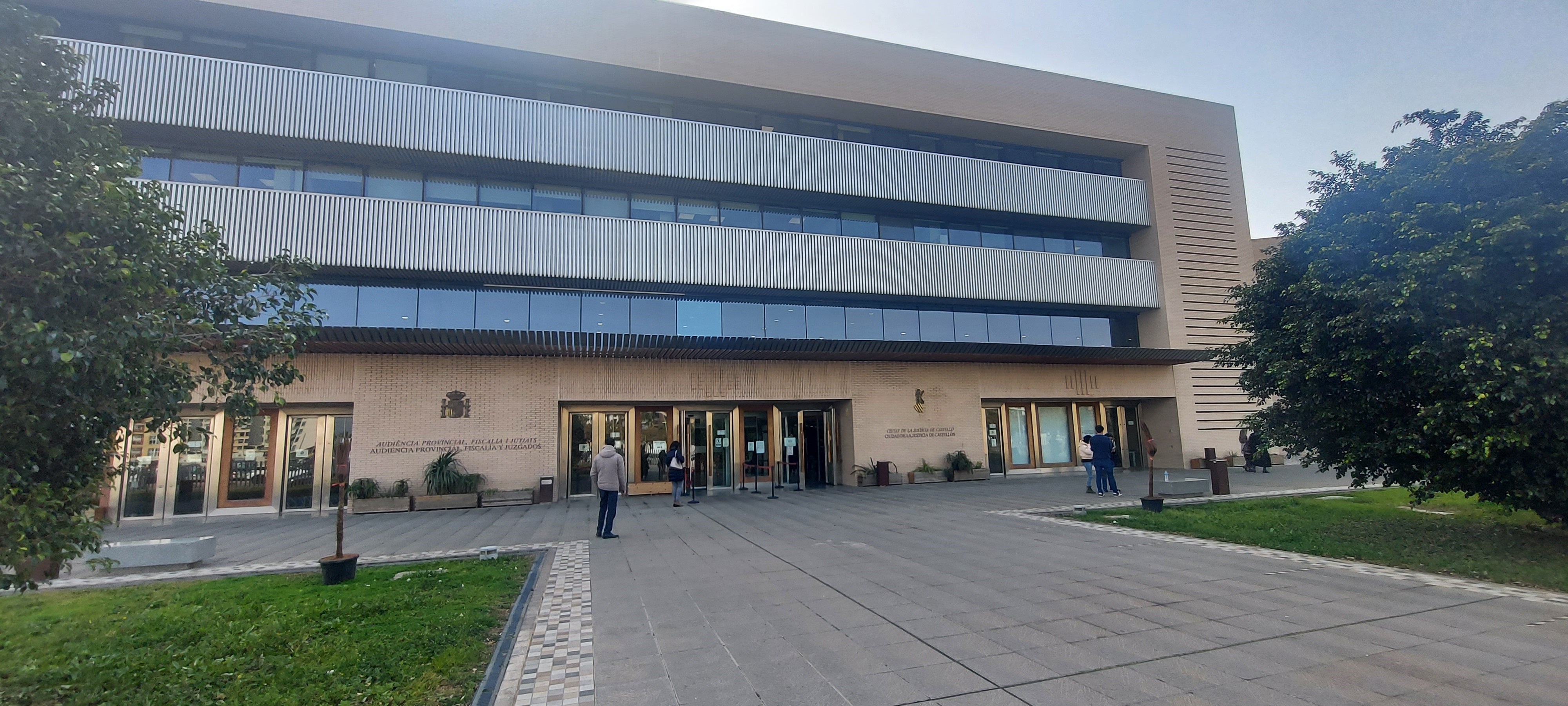 Dos detenidos acusados de cinco robos con fuerza en viviendas y hoteles de Almassora Dos detenidos acusados de cinco robos con fuerza en viviendas y hoteles de Almassora