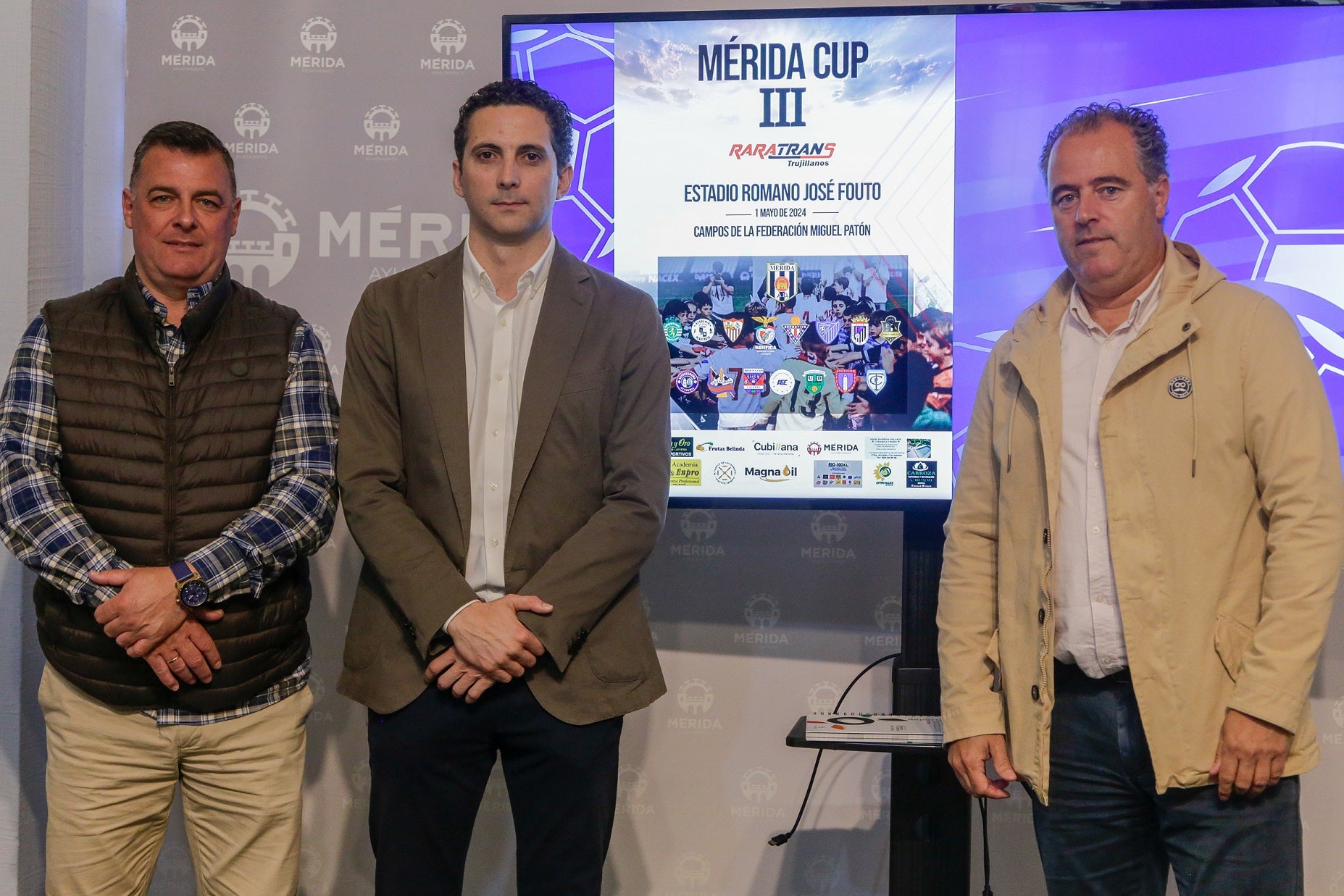 Unos 300 jóvenes participarán en Mérida el 1 de mayo en la 'Cup Raratrans' de fútbol en categoría benjamín Unos 300 jóvenes participarán en Mérida el 1 de mayo en la 'Cup Raratrans' de fútbol en categoría benjamín