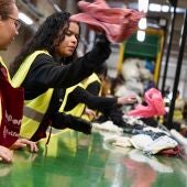 El reciclaje textil es la lanzadera del empleo social en España