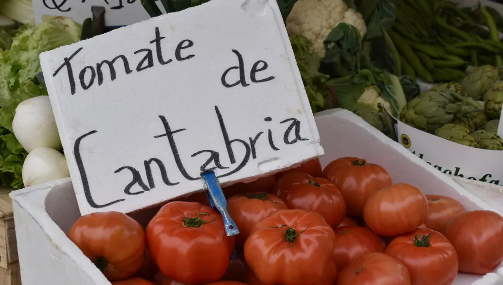 Tomate de Cantabria en el mercado de Santander