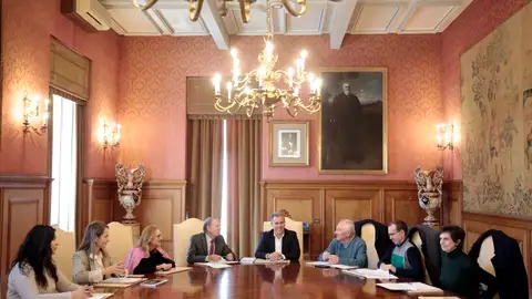 Barcelos e a rúa Santa Clara darán acceso ao remodelado convento e aos xardíns Xuntanza da Comisión de Seguimento do convenio entre a institución provincial e o Concello de Pontevedra para avanzar no proxecto de reforma de Santa Clara.