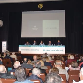 Asamble general en el salón de actos del edifcio de la Caixa Rural. Asamble general en el salón de actos del edifcio de la Caixa Rural.