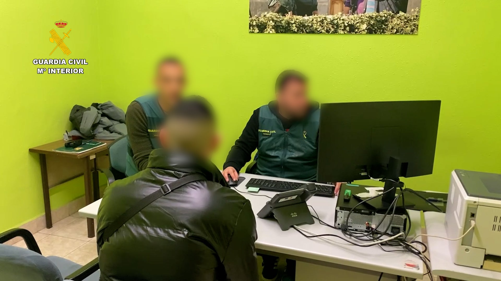 Desarticulado un grupo criminal que ha estafado al menos 518.000 euros mediante el “Fraude del CEO” Desarticulado un grupo criminal que ha estafado al menos 518.000 euros mediante el “Fraude del CEO”