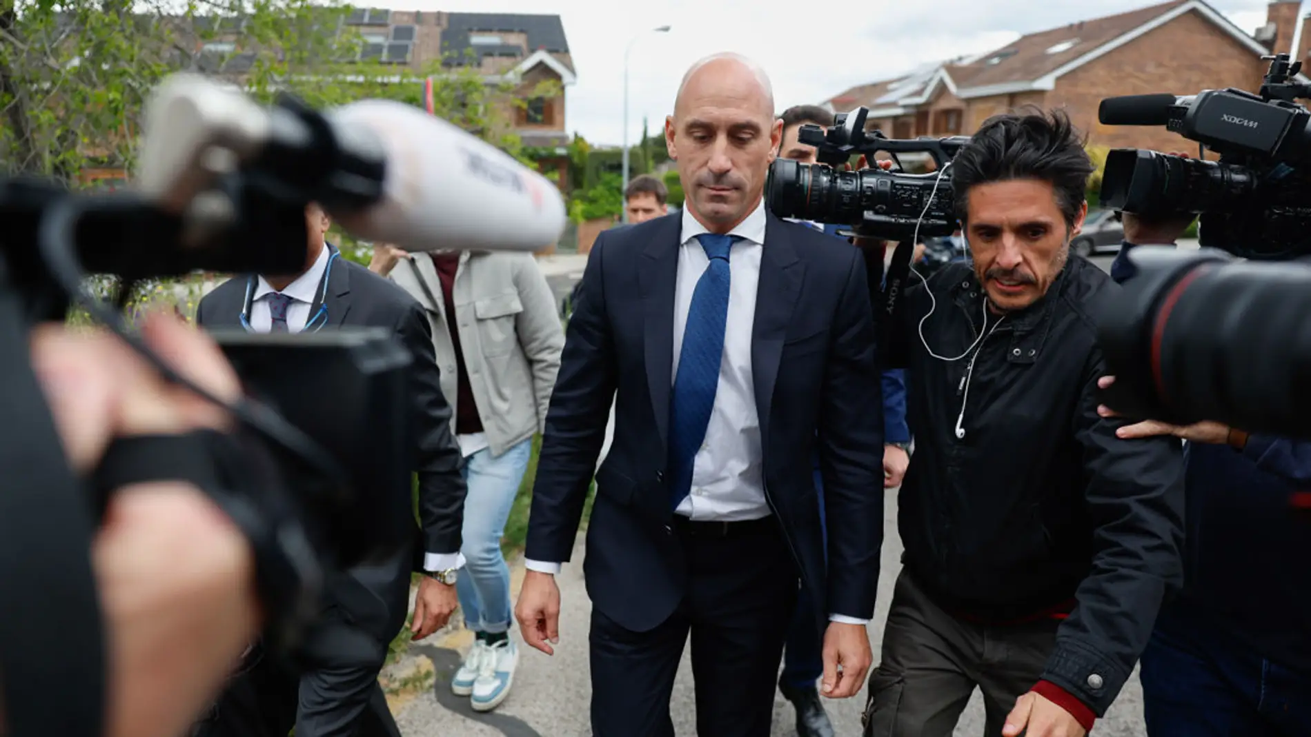 Rubiales: "Jamás se ha recibido dinero de manera irregular" Rubiales: "Jamás se ha recibido dinero de manera irregular"