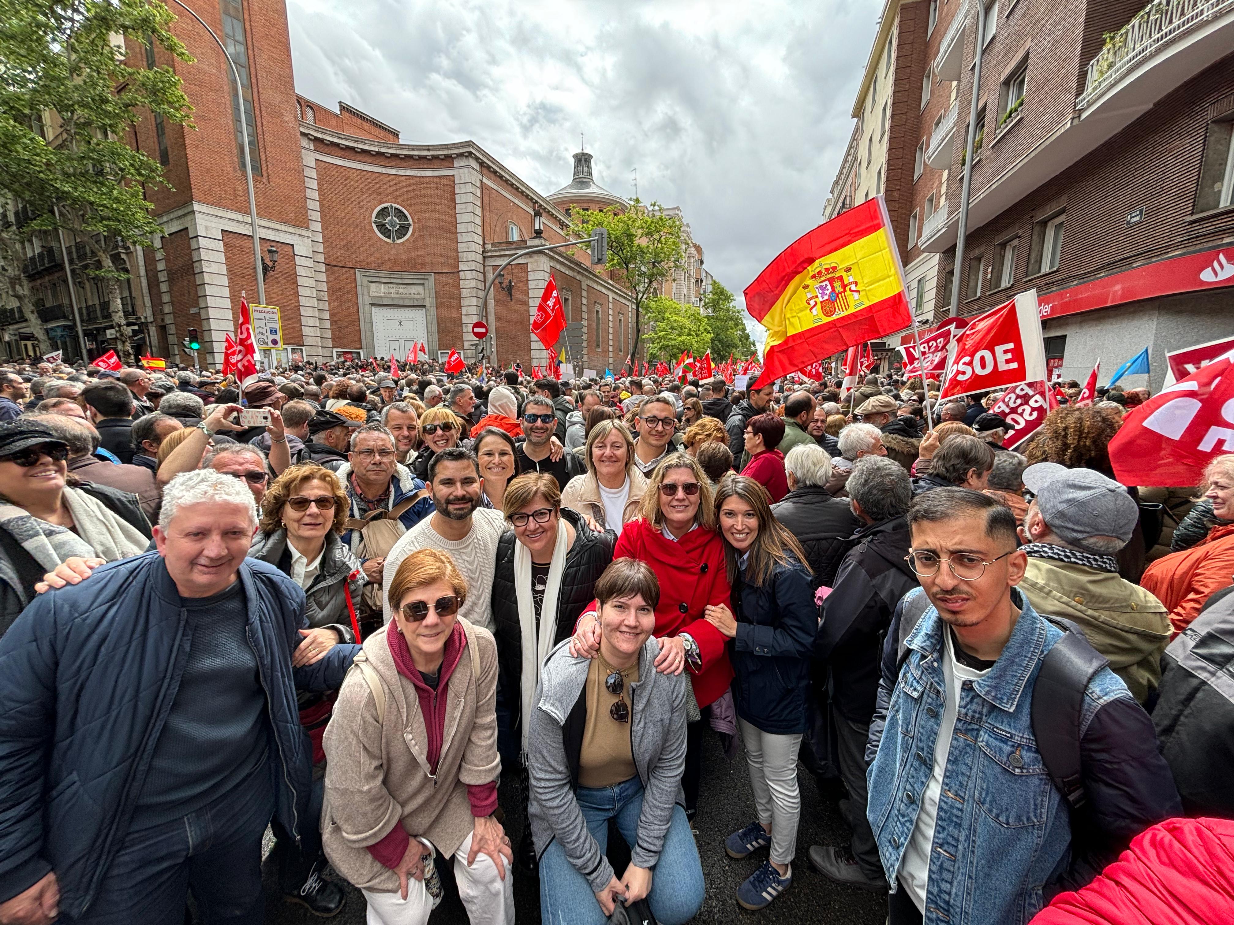 Los socialistas de Castellón celebran la continuidad de Pedro Sánchez al frente del Gobierno de España Los socialistas de Castellón celebran la continuidad de Pedro Sánchez al frente del Gobierno de España