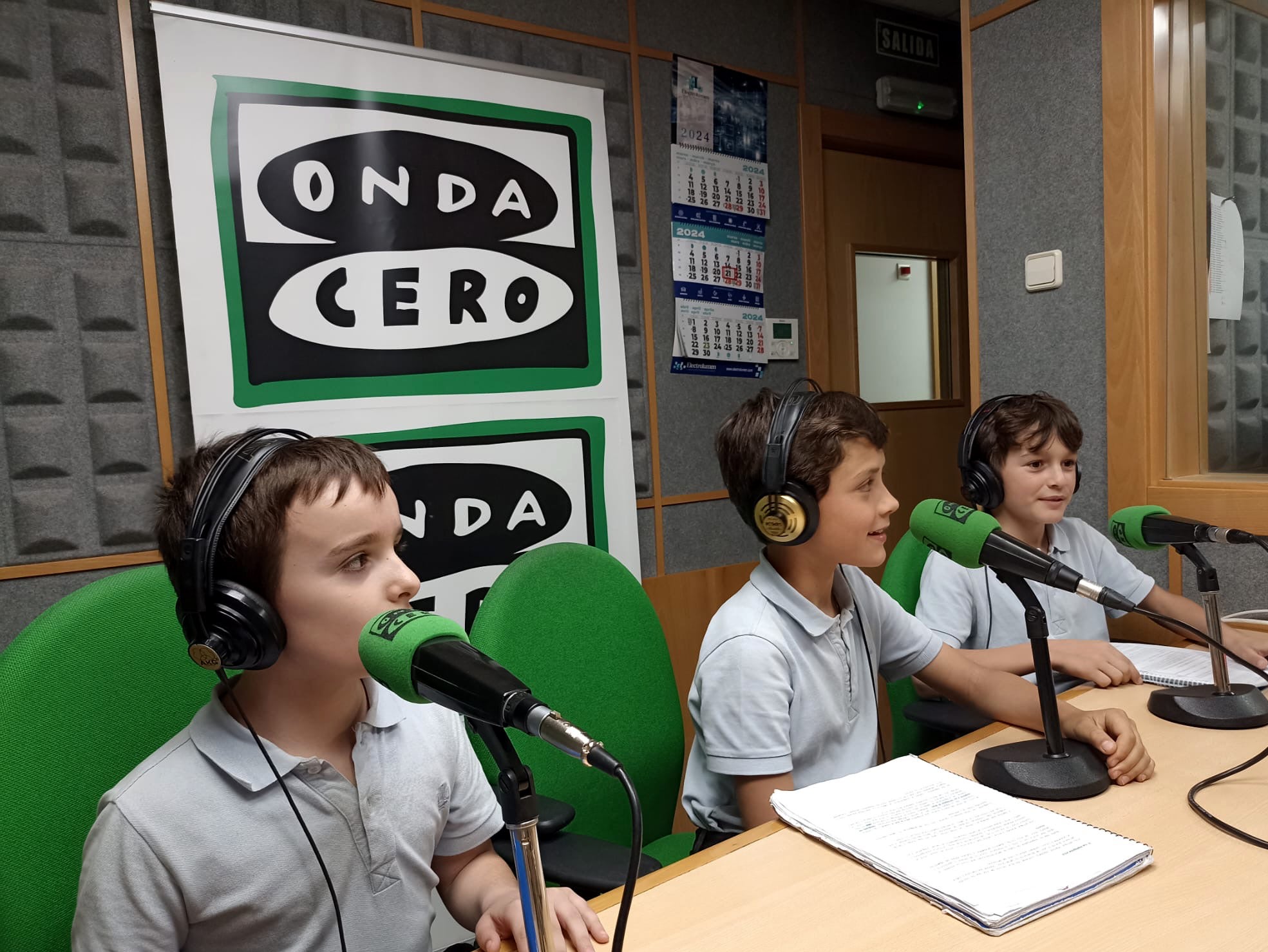 Los alumnos finalistas del concurso ‘El Redín Declama’, graban un podcast con sus declamaciones en Onda Cero Navarra Los alumnos finalistas del concurso ‘El Redín Declama’, graban un podcast con sus declamaciones en Onda Cero Navarra