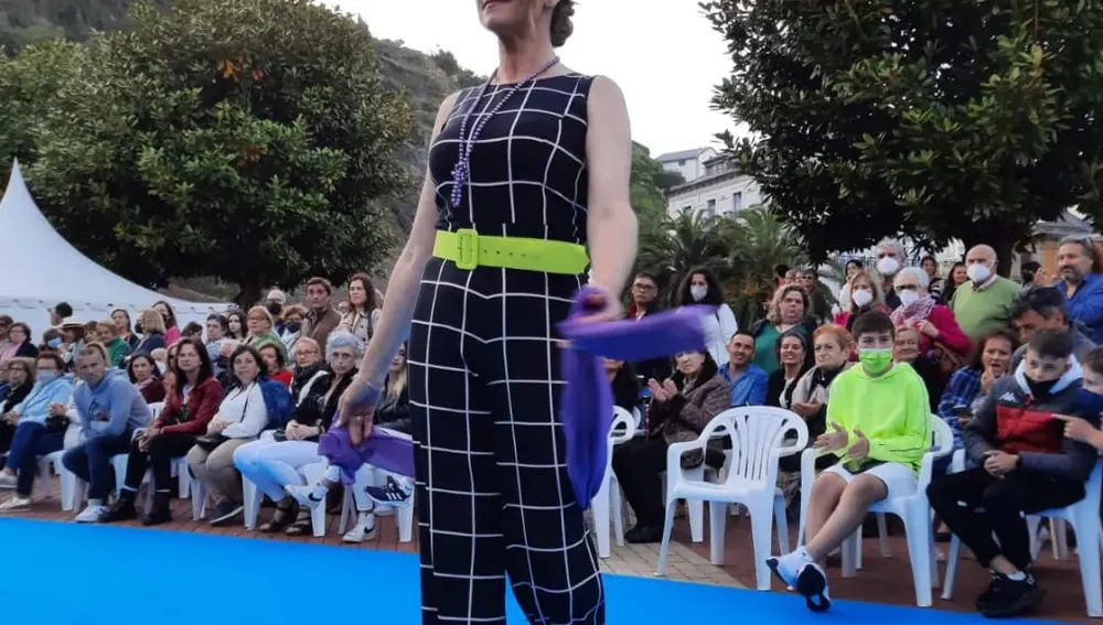 Una decena de establecimientos participaran en el desfile de moda de Luarca. Una decena de establecimientos participaran en el desfile de moda de Luarca.