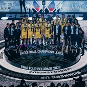 El Lenovo Tenerife en el podio de subcampeón de la Basketball Champions League El Lenovo Tenerife en el podio de subcampeón de la Basketball Champions League