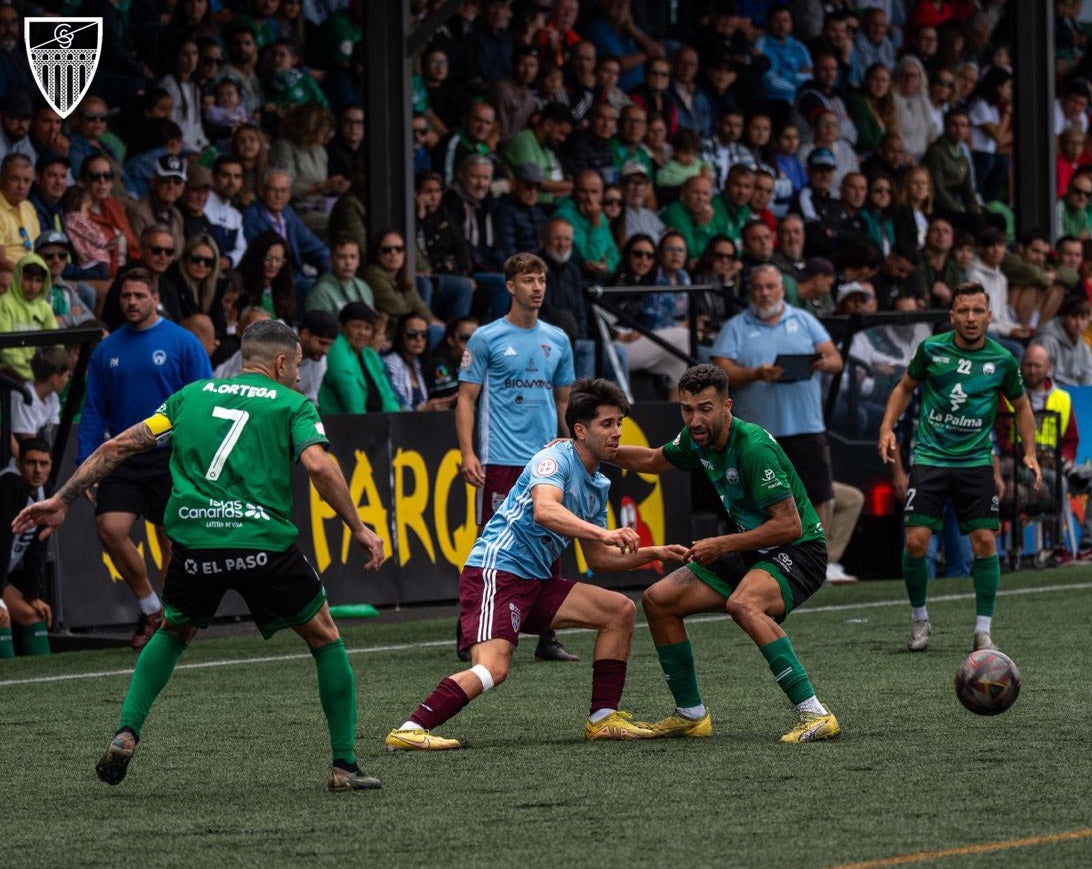 La Segoviana se complica el ascenso directo con la derrota ante El Paso La Segoviana se complica el ascenso directo con la derrota ante El Paso