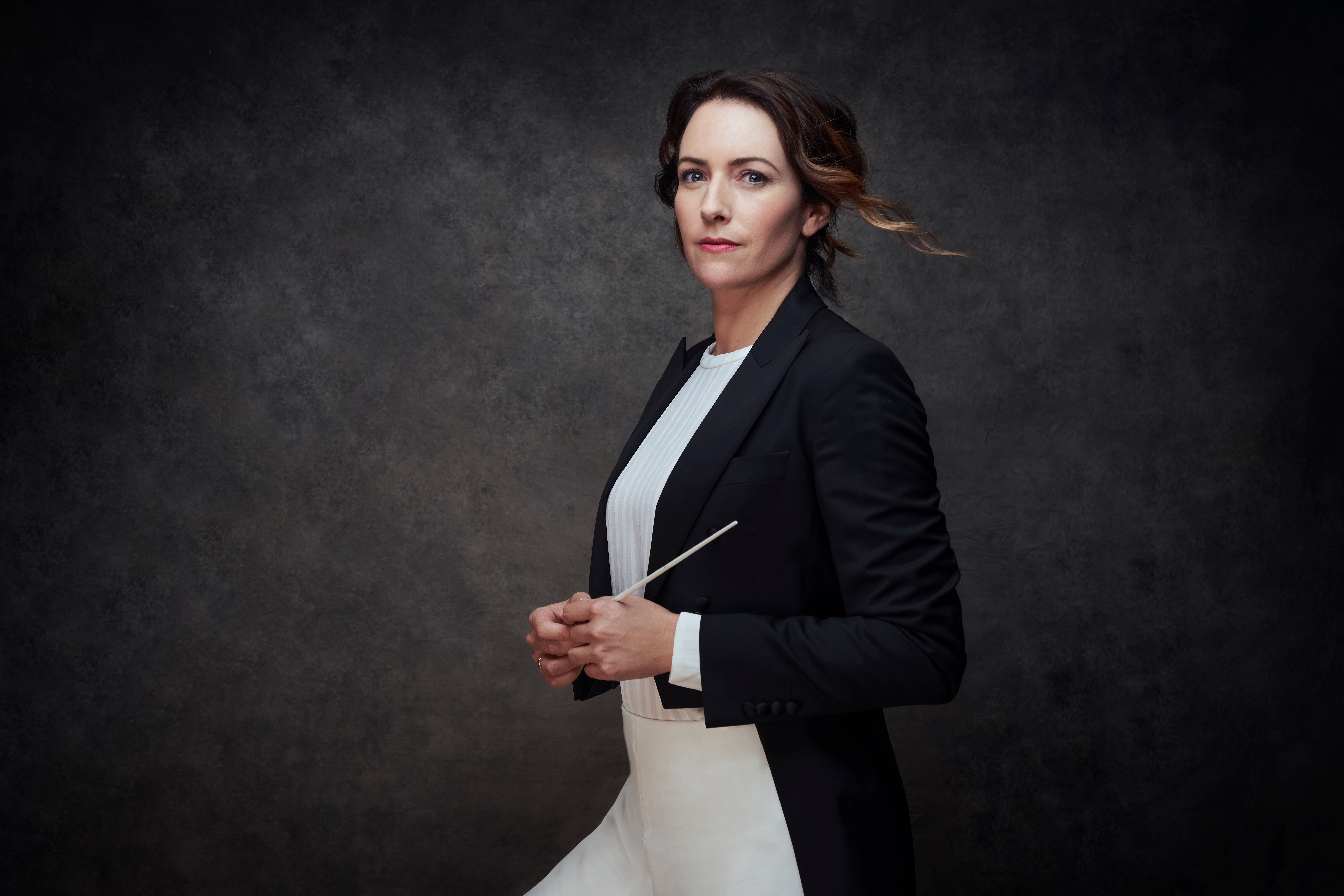 Alondra de la Parra: "Los valores estructurales del ser humano se aprenden en una orquesta" Alondra de la Parra: "Los valores estructurales del ser humano se aprenden en una orquesta"