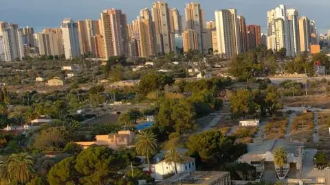 El PSOE recurre el acuerdo plenario que aprobó definitivamente el nuevo plan Armanello de Benidorm El PSOE recurre el acuerdo plenario que aprobó definitivamente el nuevo plan Armanello de Benidorm