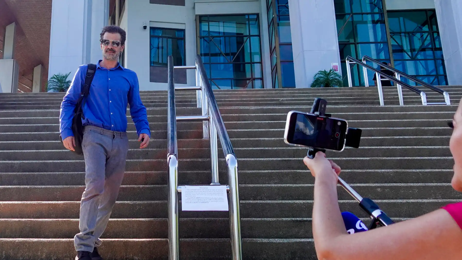 El actor Rodolfo Sancho a su salida del tribunal de Samui (Tailandia) donde se celebra el juicio contra Daniel Sancho.