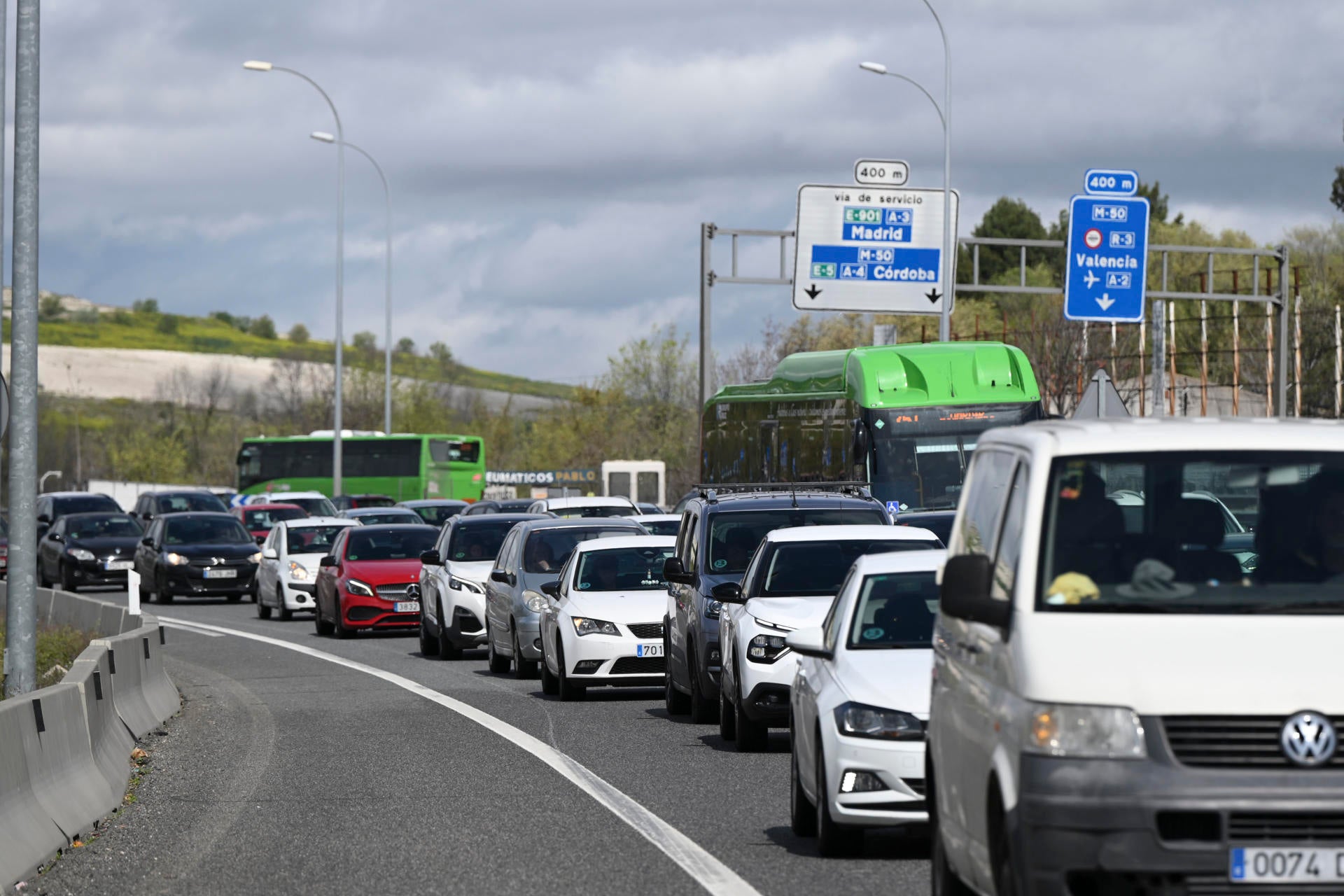 La DGT prevé ocho millones de desplazamientos en la operación salida del puente de mayo: consulta aquí el tráfico en directo La DGT prevé ocho millones de desplazamientos en la operación salida del puente de mayo: consulta aquí el tráfico en directo