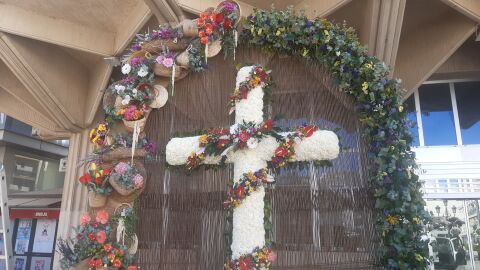 Cruz de Mayo del Ayuntamiento ubicada en la Plaza Mayor