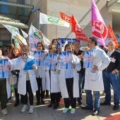 200 profesionales del hospital Santa Lucía se manifiestan para pedir mayor seguridad y control tras la agresión física a un médico