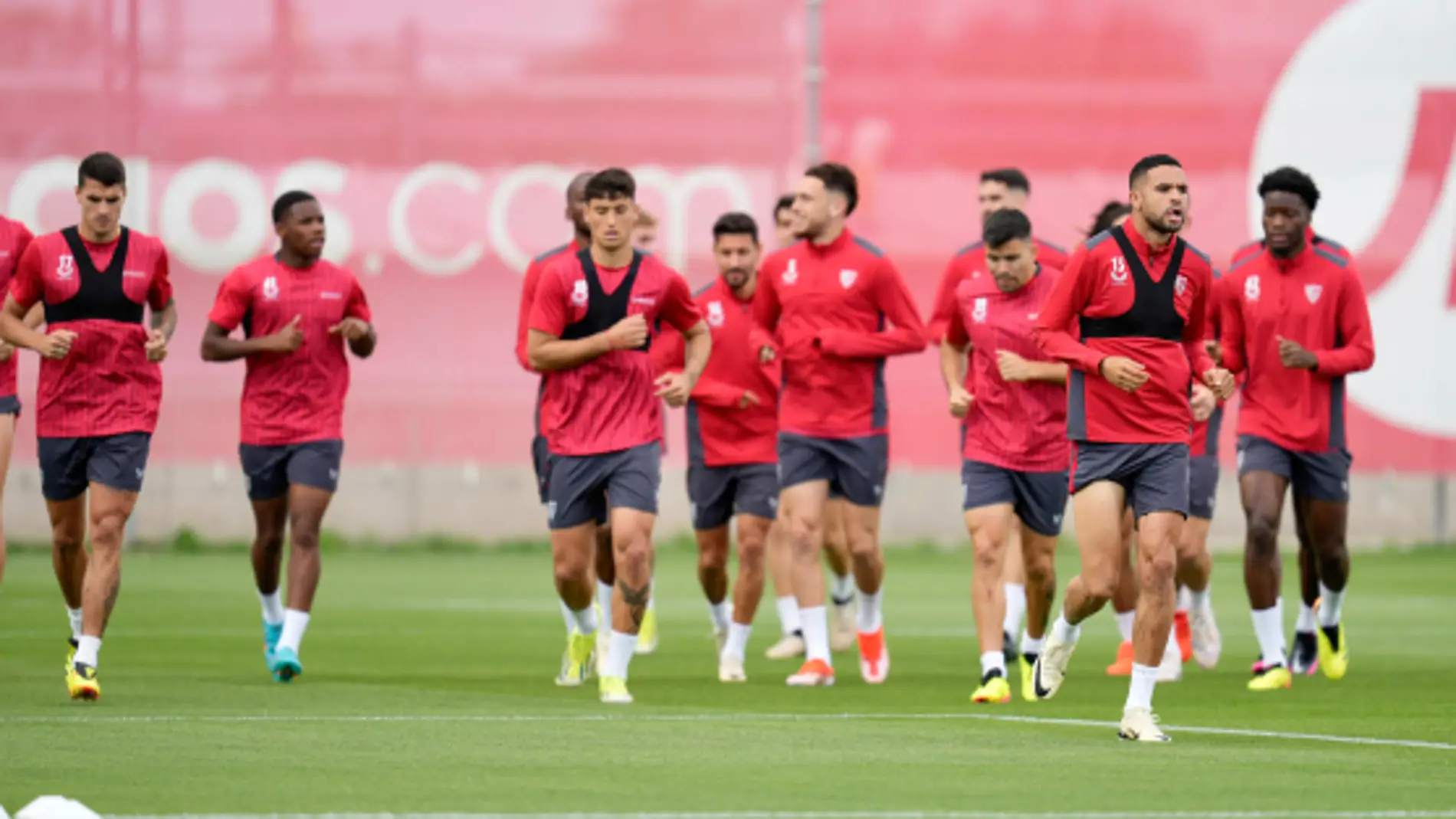 El Sevilla recibirá al Granada con seis bajas El Sevilla recibirá al Granada con seis bajas