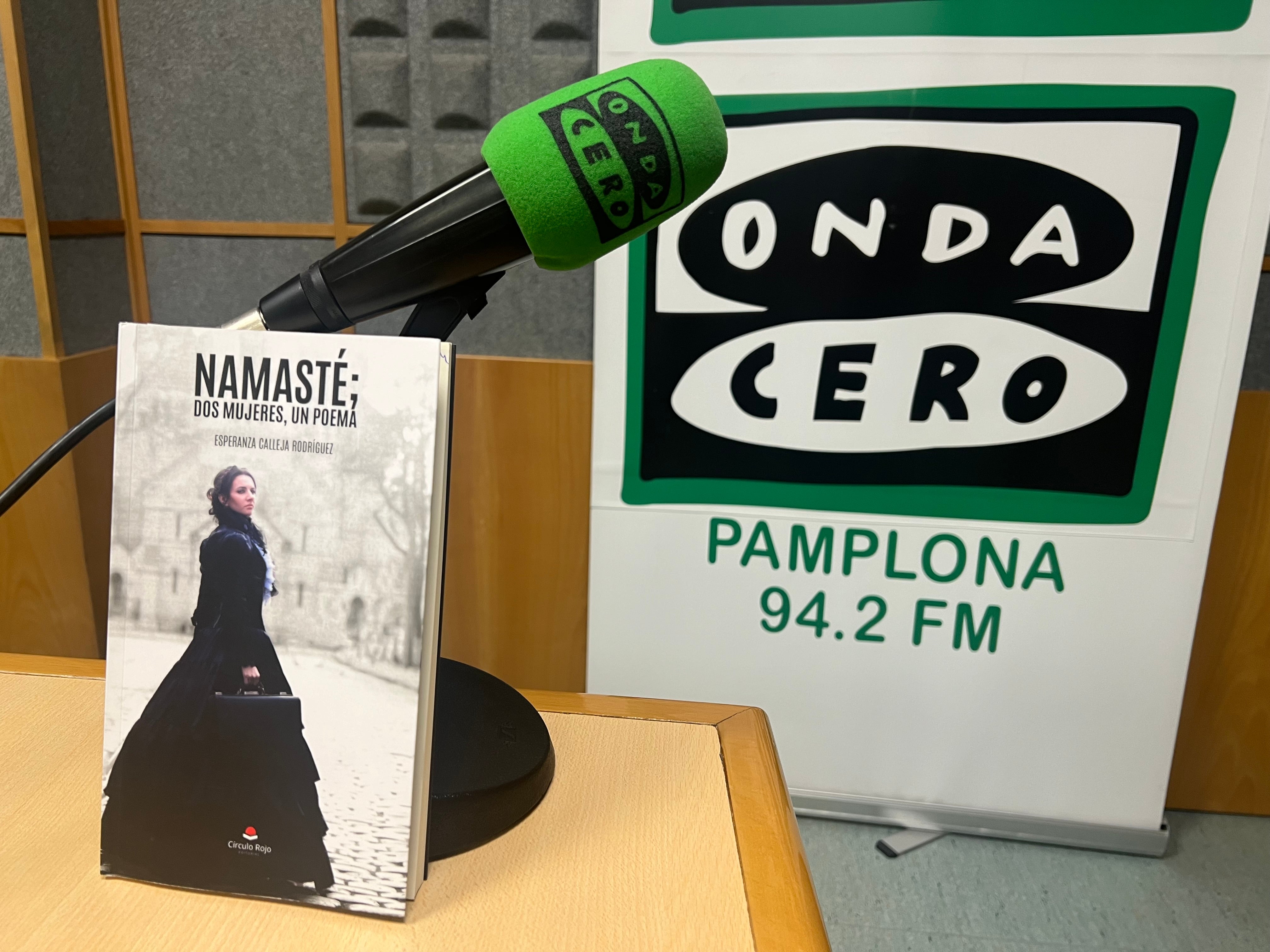 Esperanza Calleja presenta "Namasté; dos mujeres y un poema", su primera novela cargada de analogías presentes, pasadas, personales e imaginadas Esperanza Calleja presenta "Namasté; dos mujeres y un poema", su primera novela cargada de analogías presentes, pasadas, personales e imaginadas