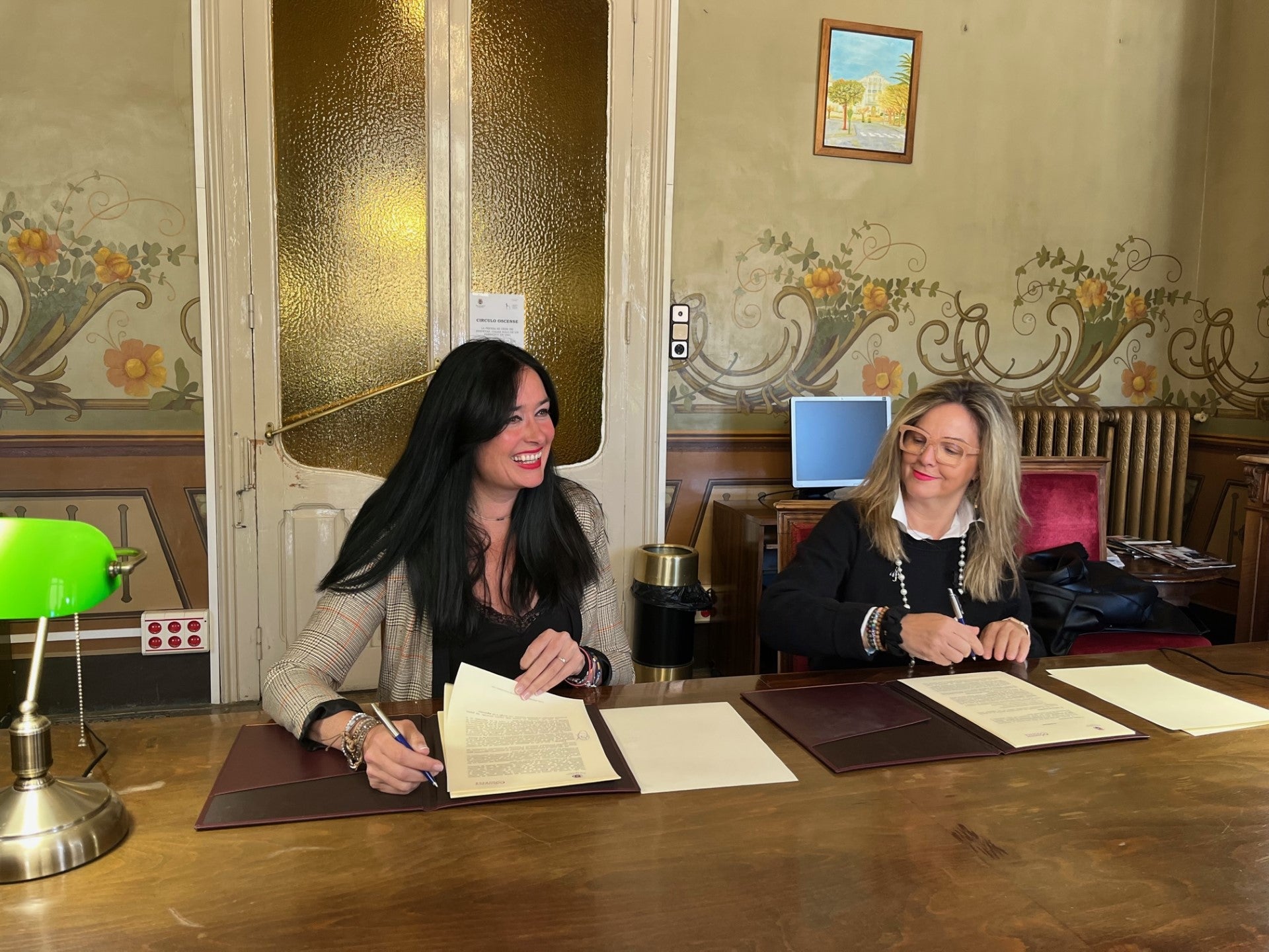 Comercio y Ayuntamiento de Huesca se alían para adecentar locales vacíos Comercio y Ayuntamiento de Huesca se alían para adecentar locales vacíos